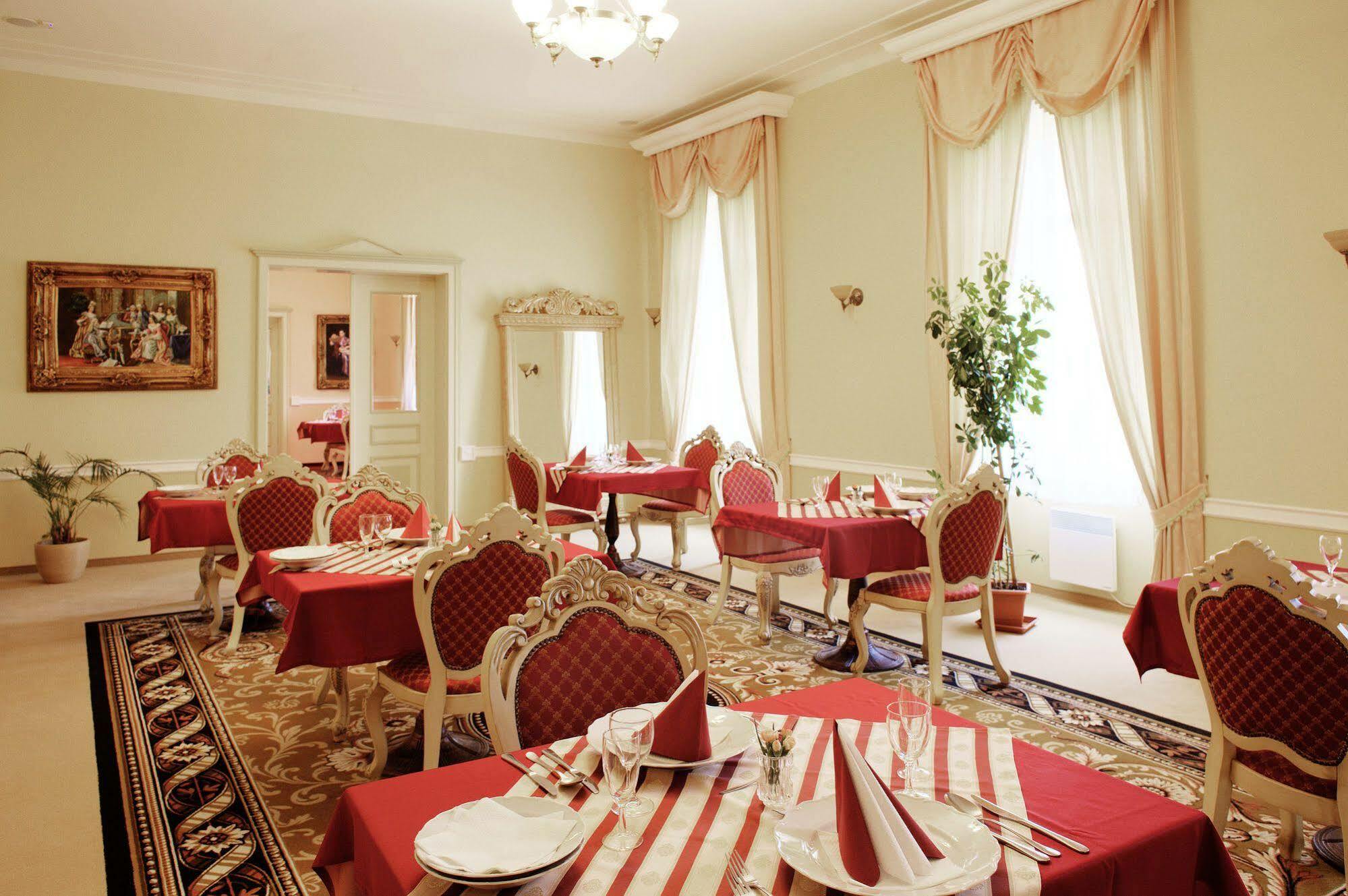 Zamek Kamenny Dvur Hotel Mostov Exterior photo
